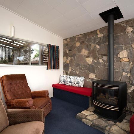 Villa The Family Hub Lago Lago Taupo Esterno foto