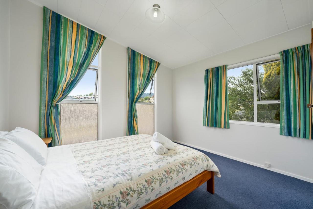 Villa The Family Hub Lago Lago Taupo Esterno foto